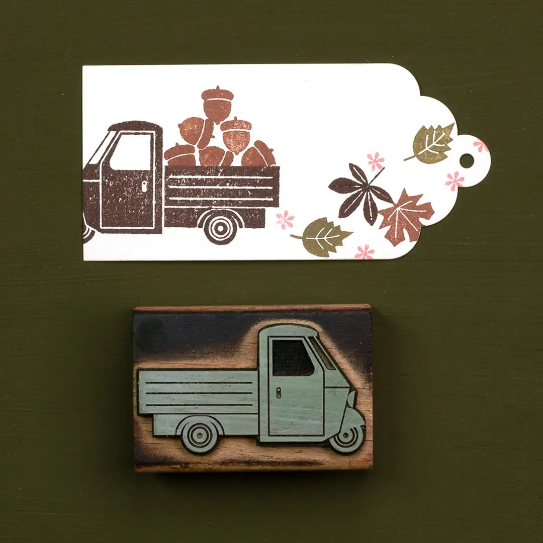 stempel blätter stempel blumen stempel blüten herbstliche geschenkanhänger bestempeln stempel eichel stempel ahornblatt stempel birkenblatt stempel kastanienblatt