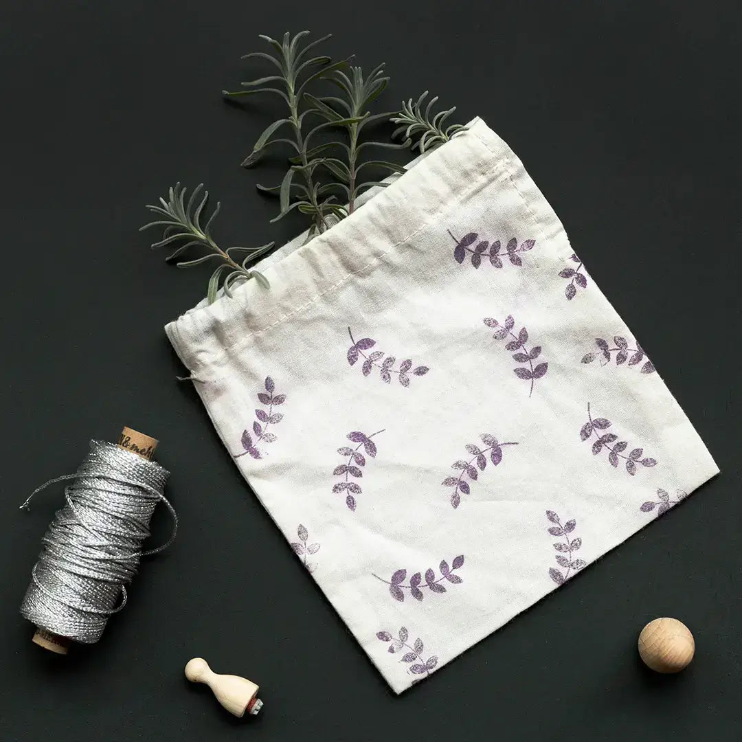 bunte stempelkissen perlenfischer stempelfarben auf stoff stempeln