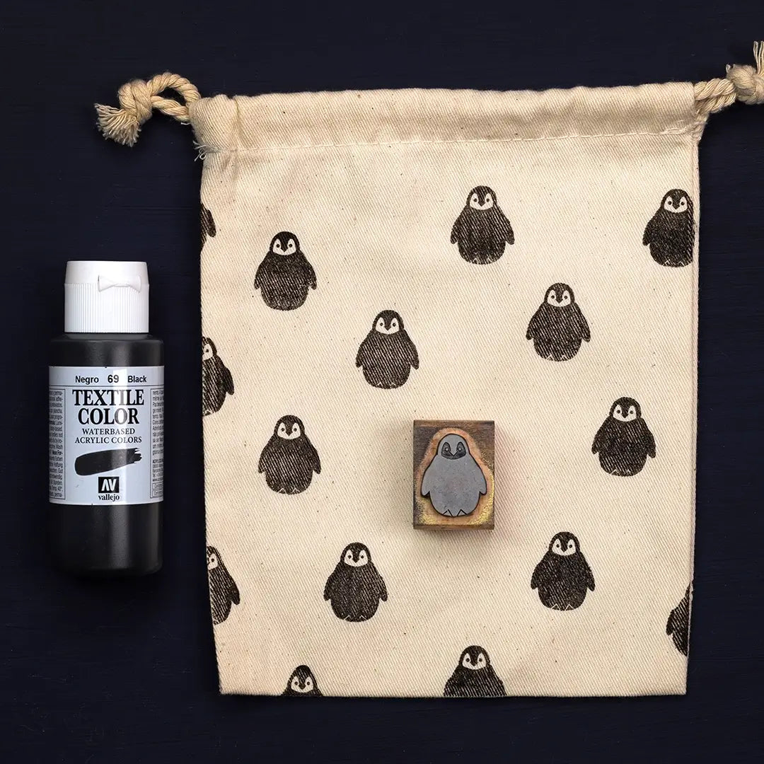 stempel tiere stoffstempelfarbe stempel pinguin stoffsäckchen bestempeln weihnachtsgeschenk