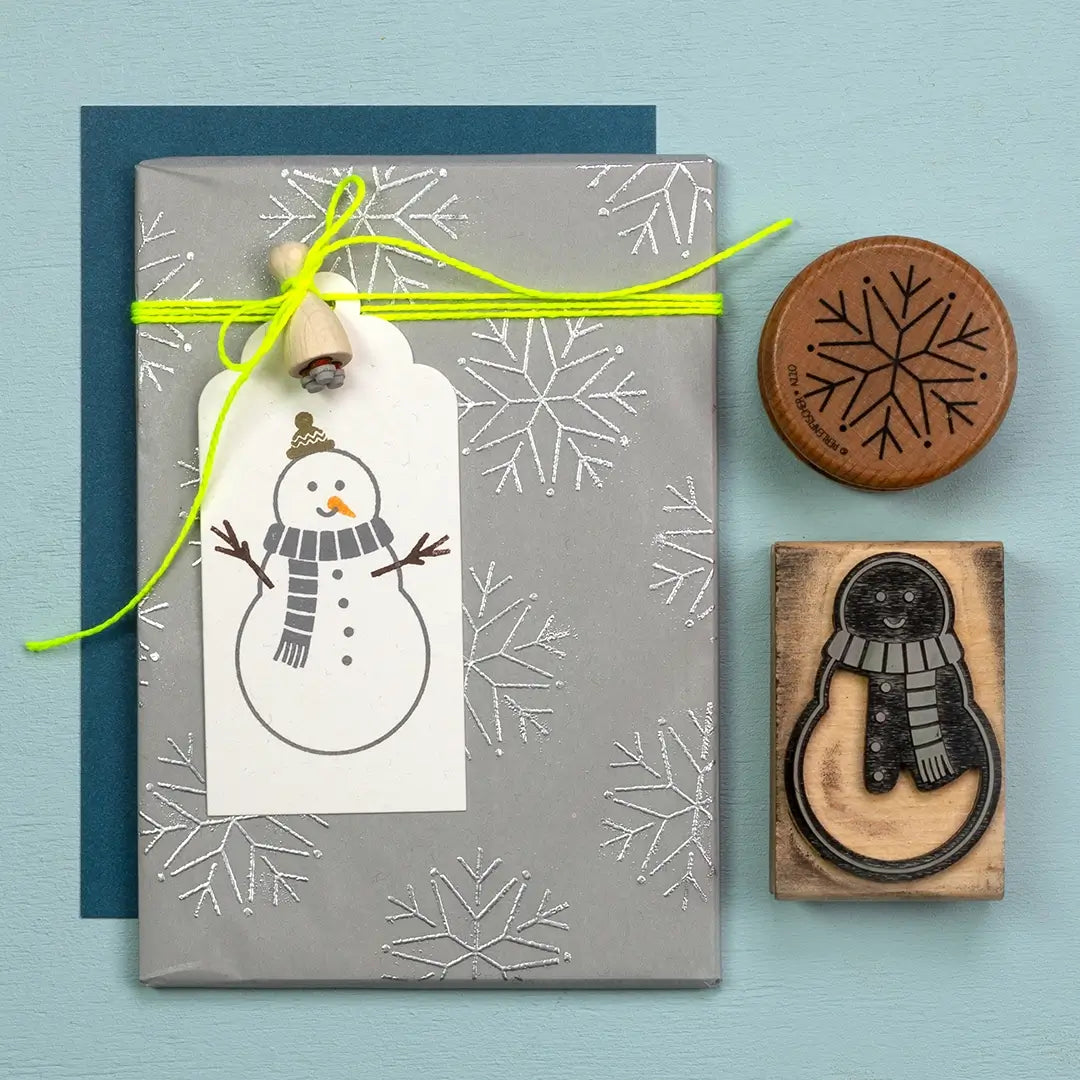 embossing pulver silber embossing technik glitzerndes geschenkpapier weihnachten stempeln