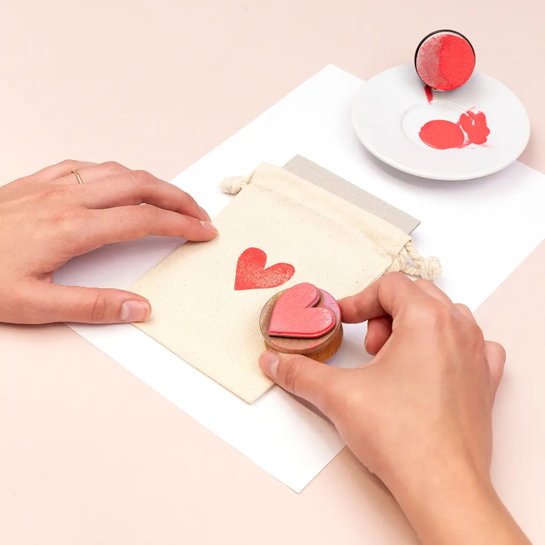 motivstempel textilstempel farbe stoffstempelfarbe rot stempel herz stoffbeutel bestempeln