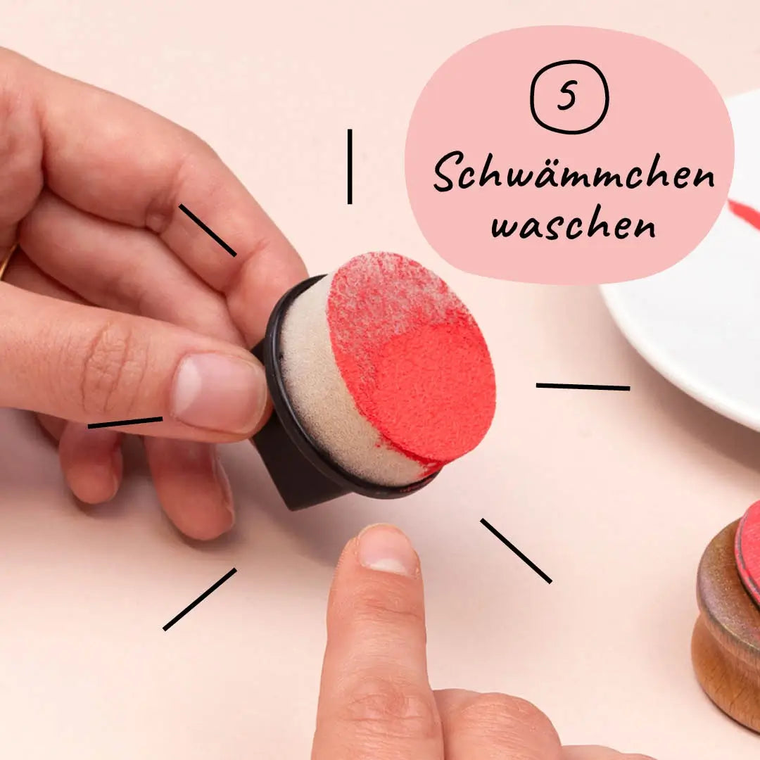 stoffstempelfarbe anleitung schritt fünf schwämmchen und textilstempel waschen