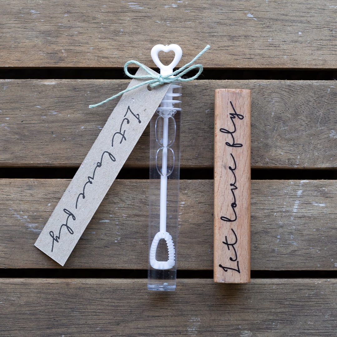 Stamp | Let love fly
