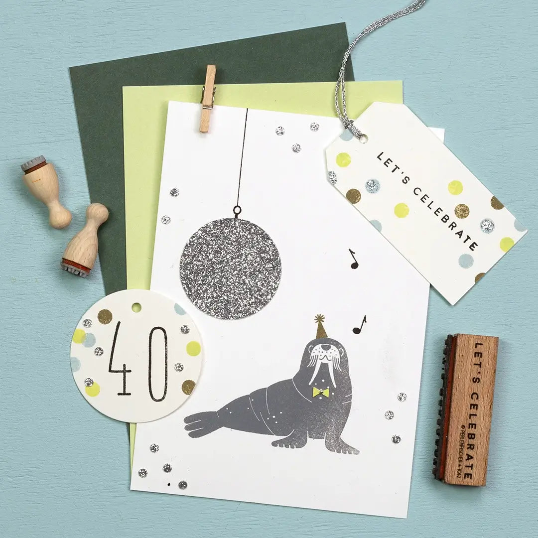 stempel geburtstag stempel zahlen stempel musiknoten stempel lets celebrate stempel konfetti stempel walross